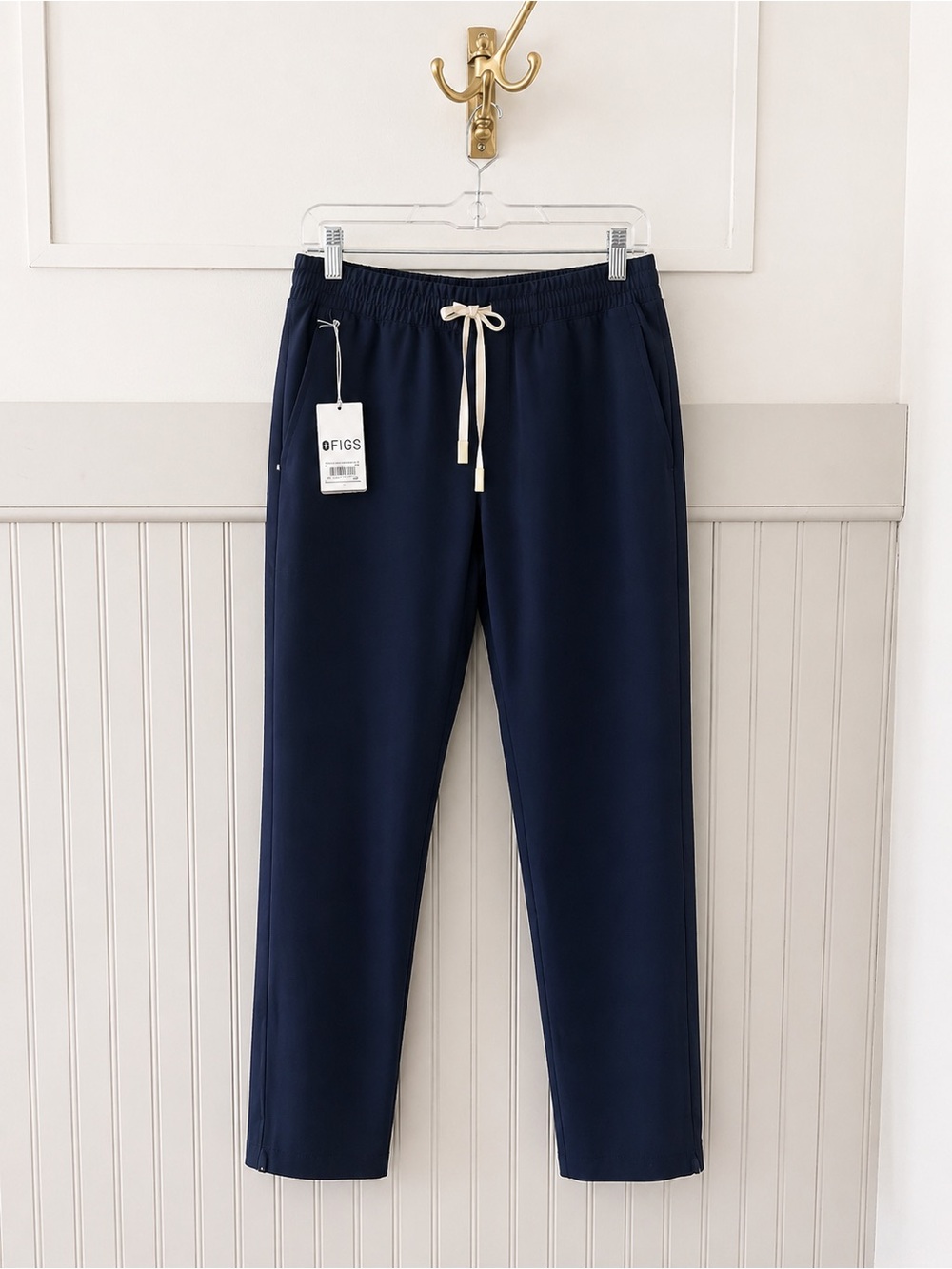 Figs Men’s Navy Joggers with Contrast Drawstring